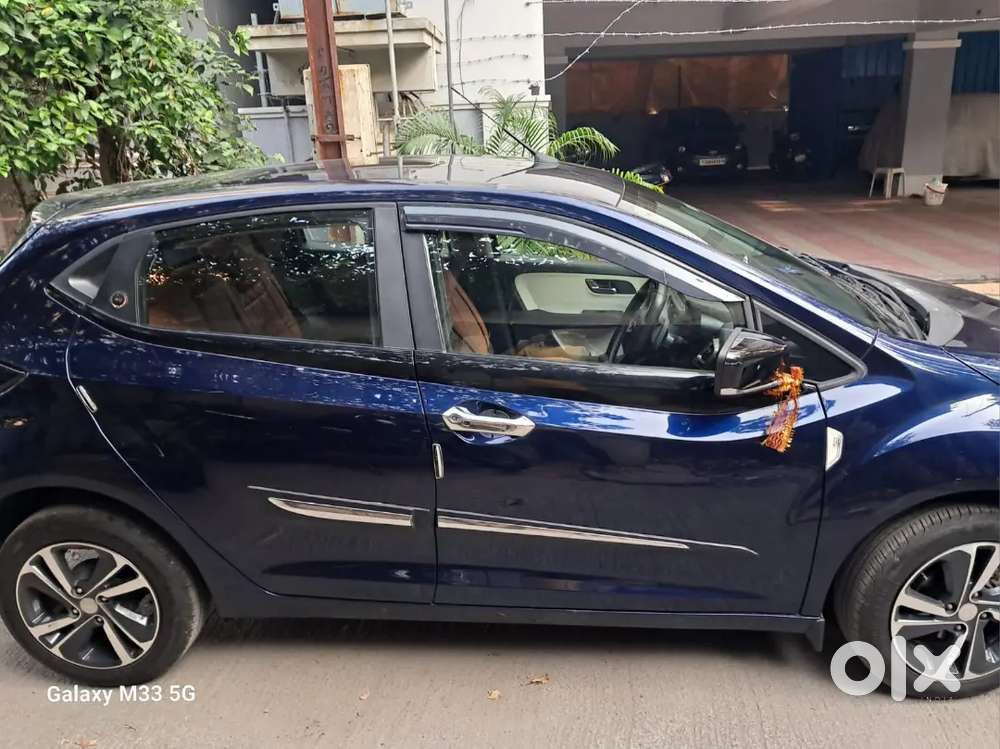 Tata Altroz 2023 Opera Blue Automatic Petrol 36000 Km Driven