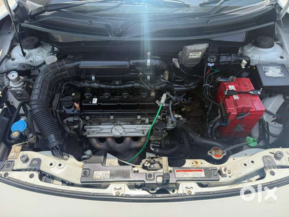 Maruti Suzuki Swift Dzire Vxi(o) Mt, 2023, Cng & Hybrids