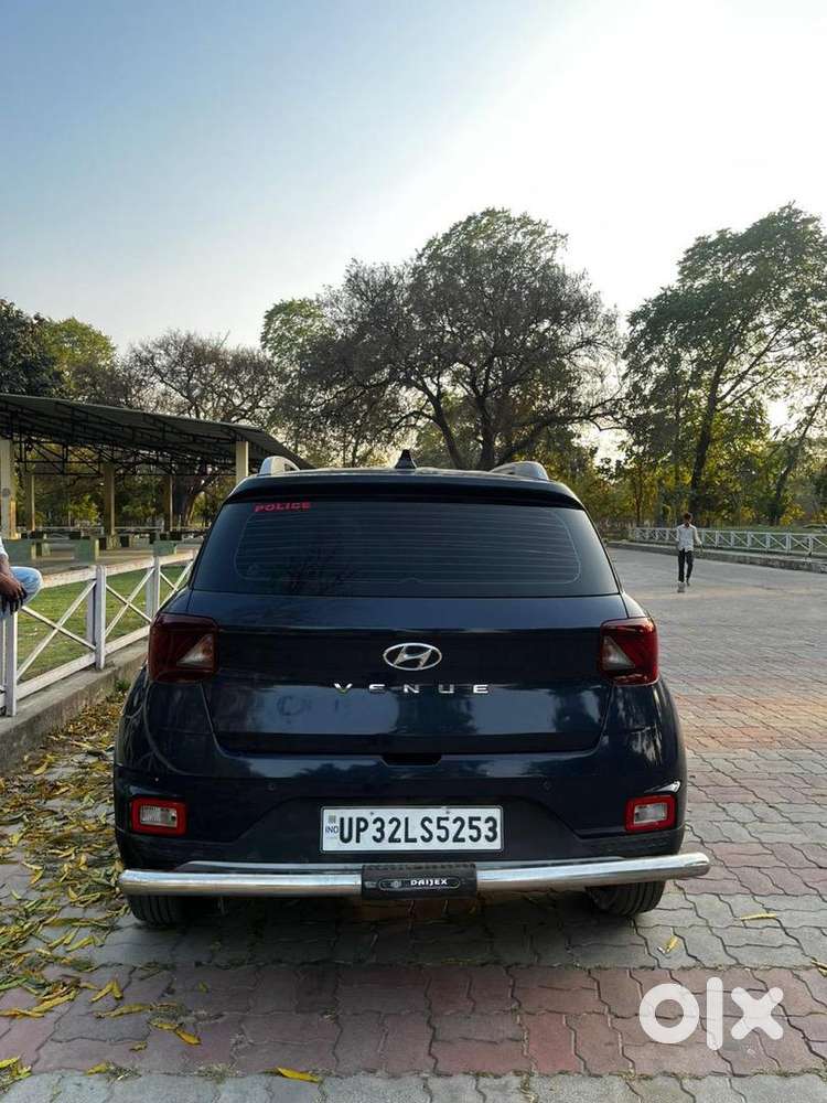 Hyundai New Venue 2021 Petrol Well Maintained
