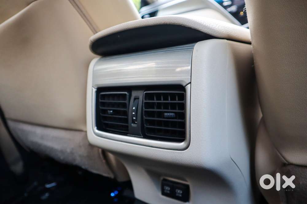 Toyota Camry Hybrid, 2020, Petrol