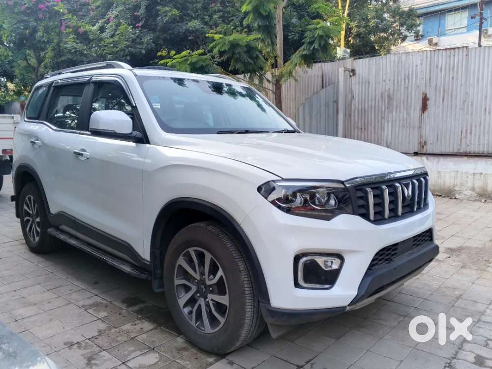Mahindra Scorpio N Z8 Petrol At 7 Str, 2025, Petrol