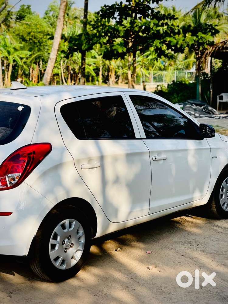 Hyundai I20 2013 Petrol 67500 Km Driven