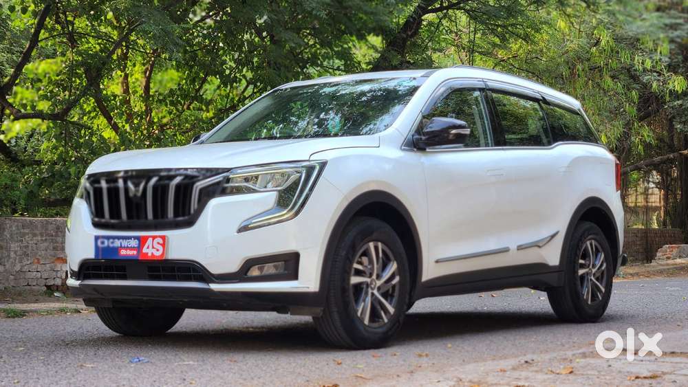 Mahindra Xuv700 2.0 Ax 5 Petrol Mt 7 Str, 2022, Petrol