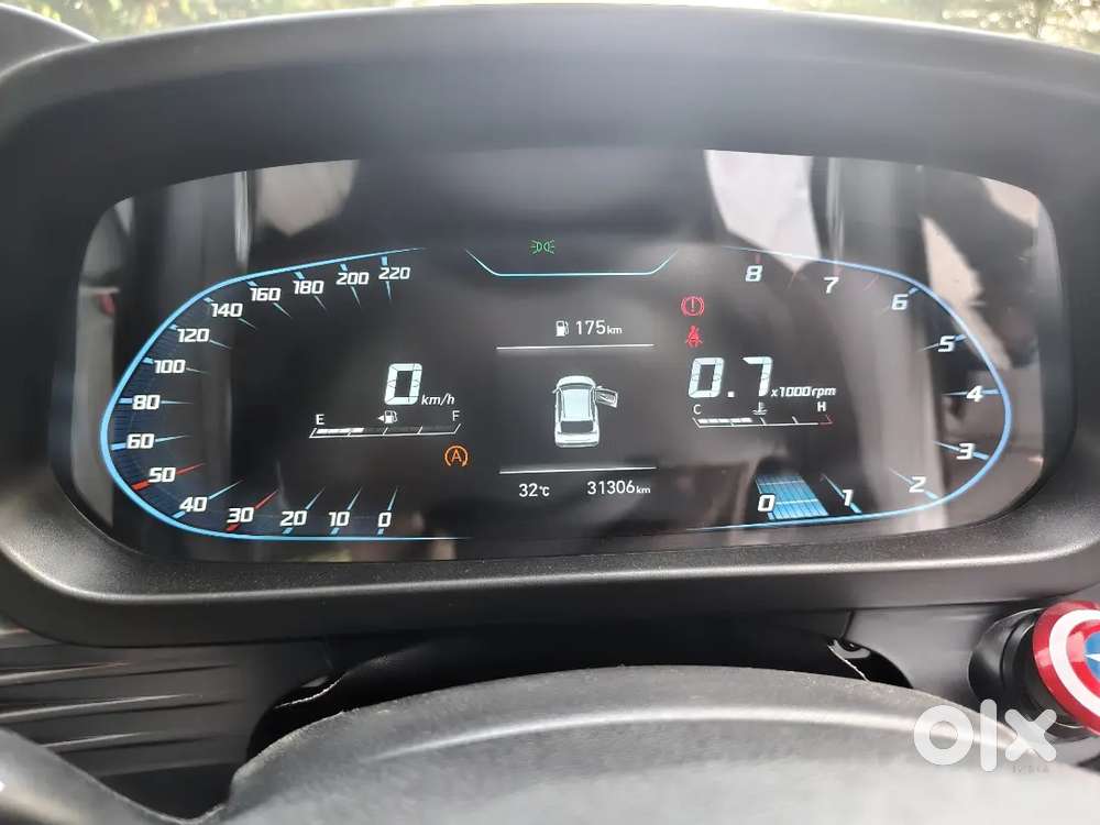 Hyundai I20 Asta Top End Model Manual And Sunroof
