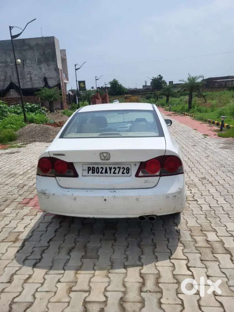 Also Add Cng  , Milage 26