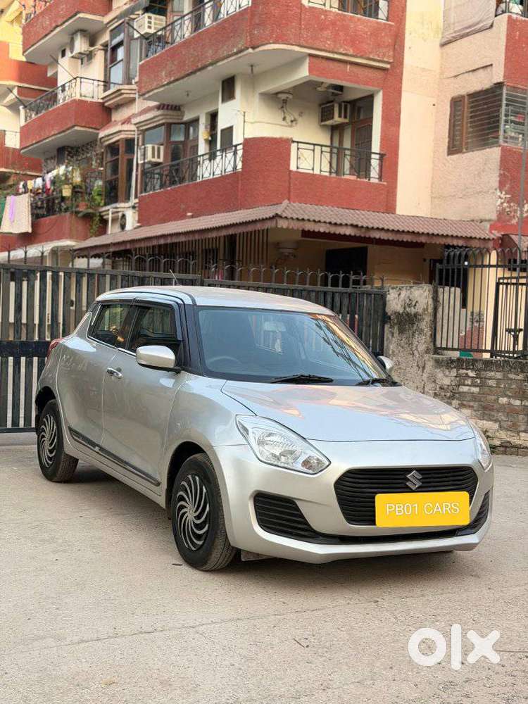 Maruti Suzuki Swift Vxi + Manual, 2018, Cng & Hybrids