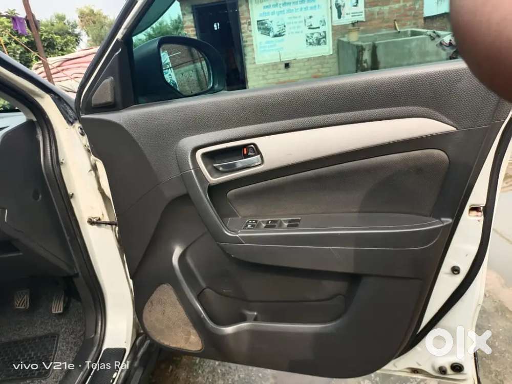 Gadi Nai Liye Hai Isiliye Bech Rahe Hai