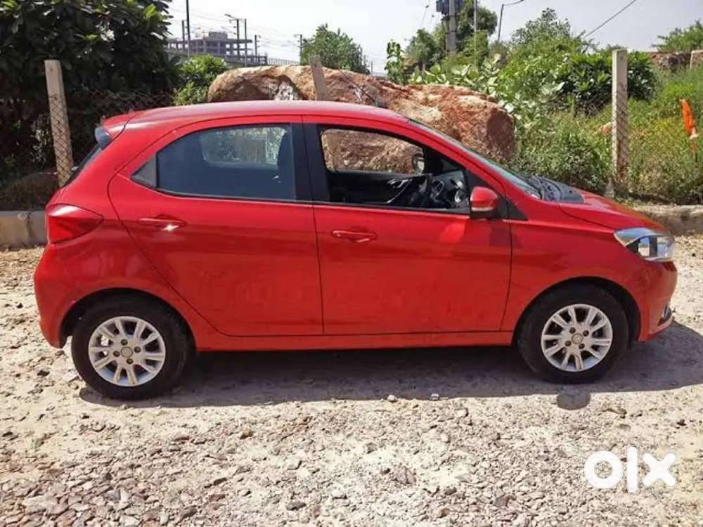 Tata Tiago Automatic Top Model Dual Tone For Sale.