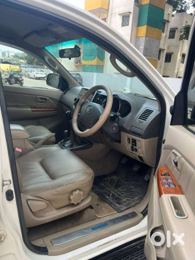 Toyota Fortuner 4x4 Mt 2.8 Diesel, 2011, Diesel