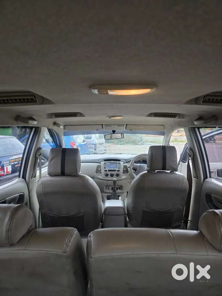 Toyota Innova 2.5 G 2014