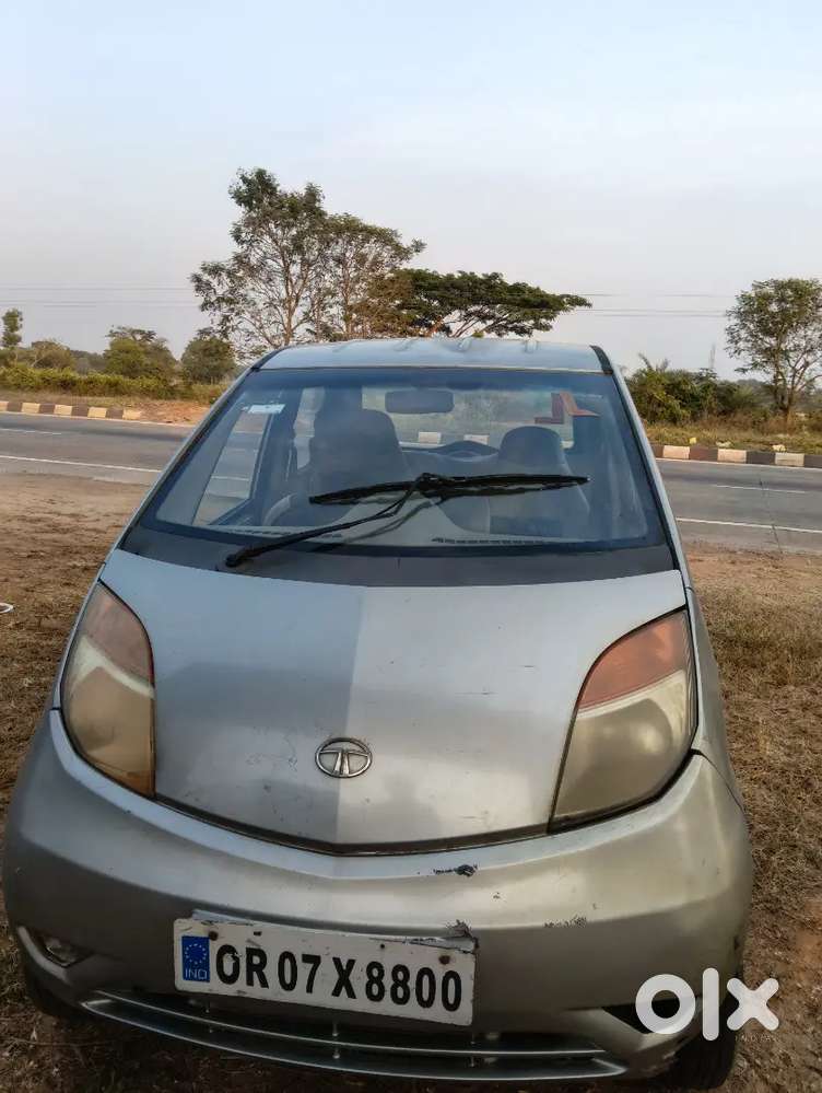Beginner Driving Practice A Tata Nano, The Biggest Advantages