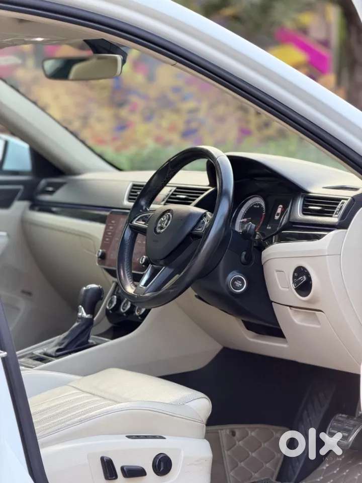 Skoda Superb 2.0 L&k Tsi At, 2020, Petrol