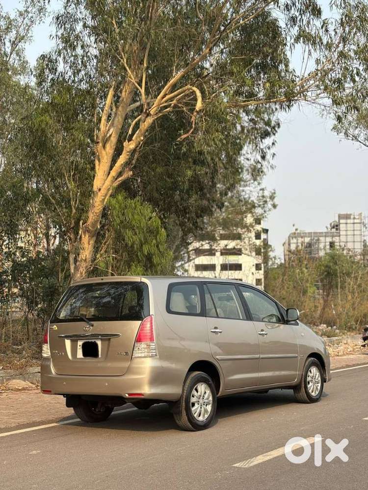 Toyota Innova 2.5 V 7 Str, 2012, Diesel