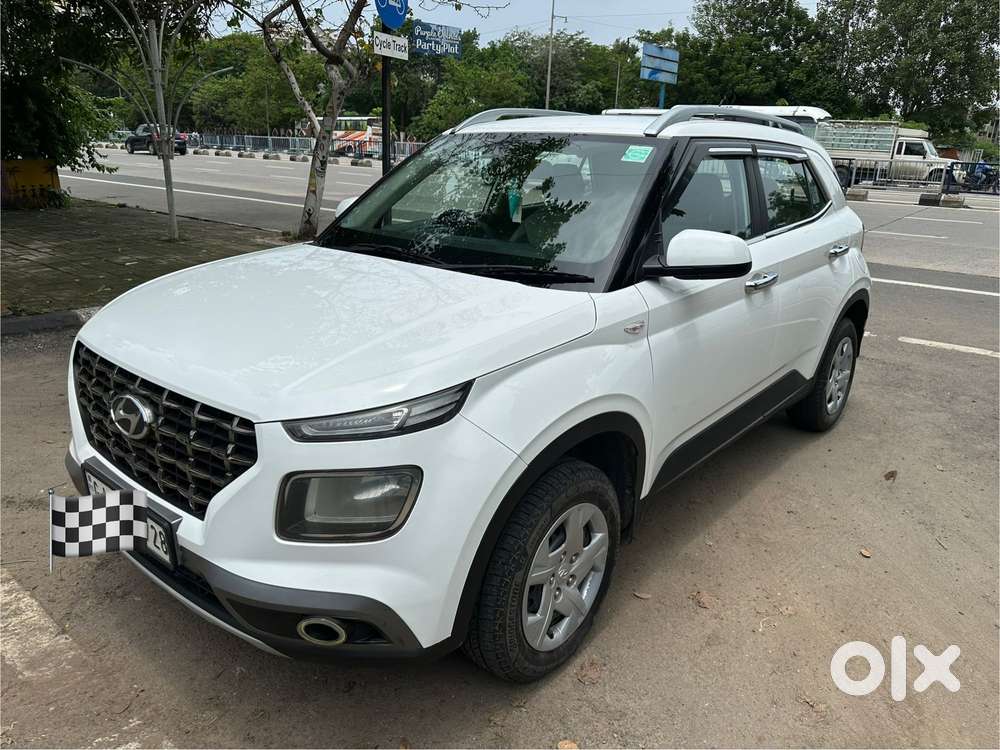 Hyundai Venue 1.2 S Plus, 2021, Petrol