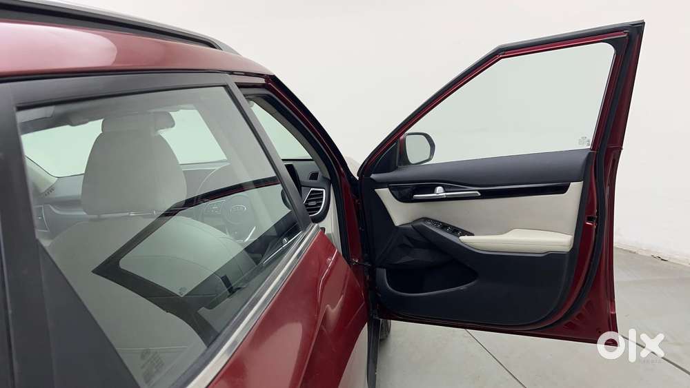 Kia Seltos 1.5 Htx At Petrol, 2021, Petrol