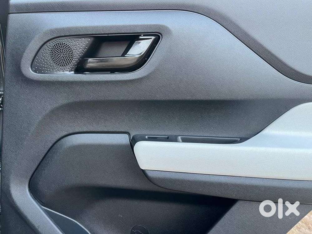 Tata Punch 1.2 Revotron Accomplished Dazzle Pack Amt, 2023, Petrol