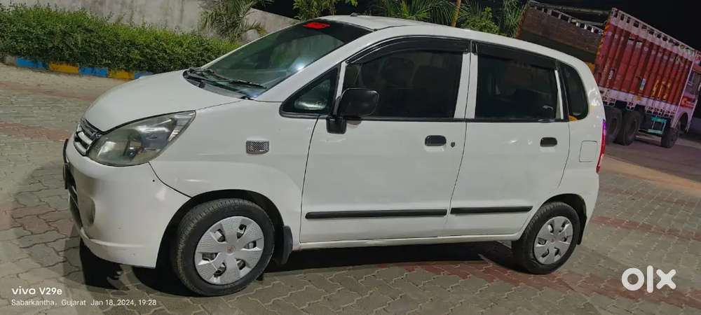 Maruti Suzuki Zen Estilo 2013