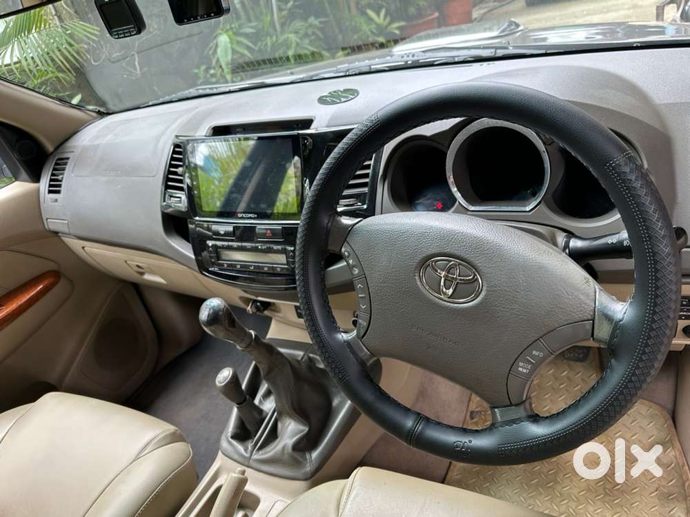 Toyota Fortuner 2011 Diesel Manual