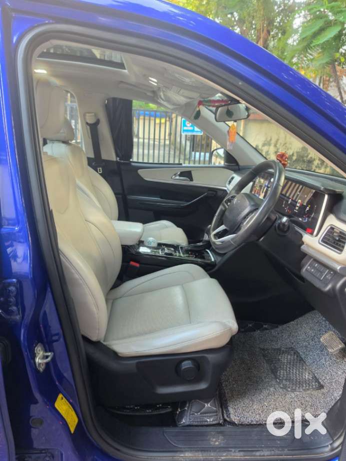 Mahindra Xuv700 2.2 Ax 7 Diesel At Luxury Pack Str, 2023, Diesel