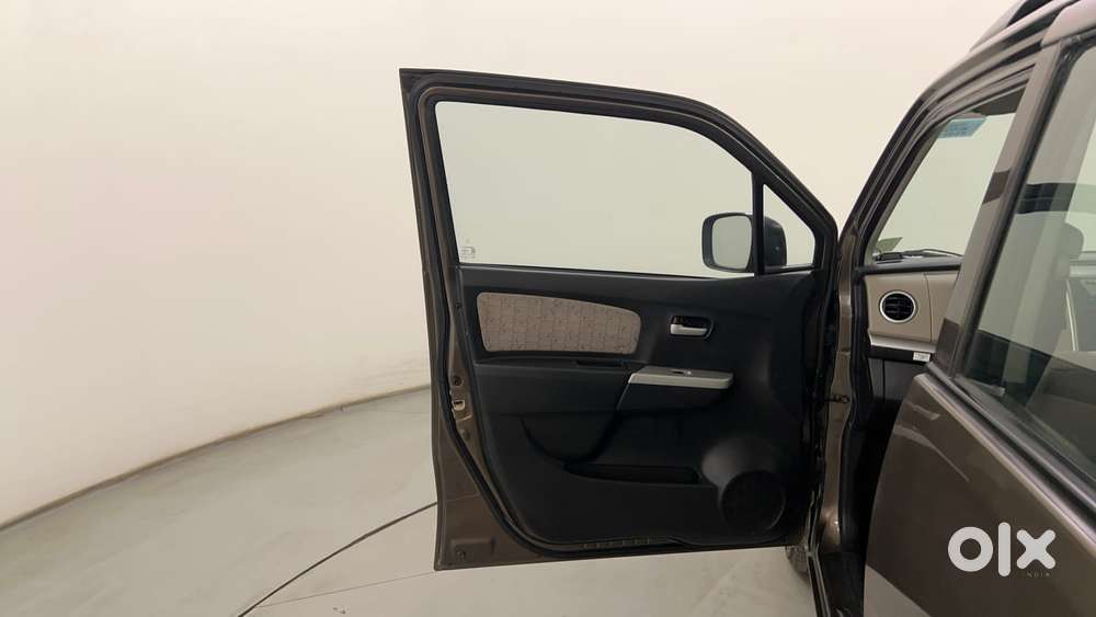 Maruti Suzuki Wagon R 1.0 Vxi Amt, 2016, Petrol