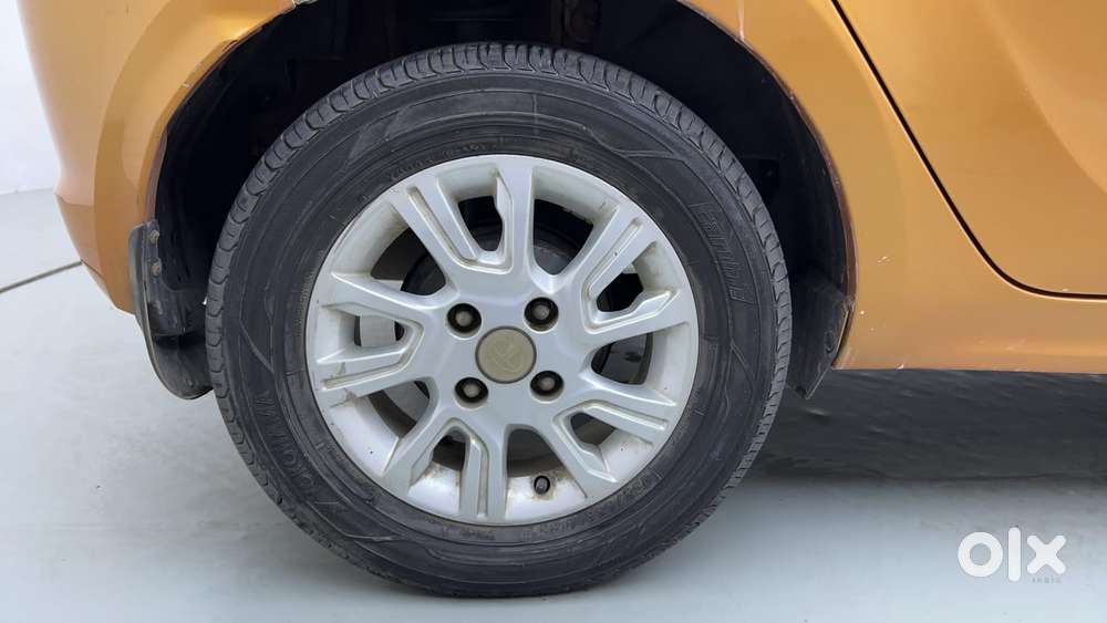 Tata Tiago Xza, 2017, Petrol