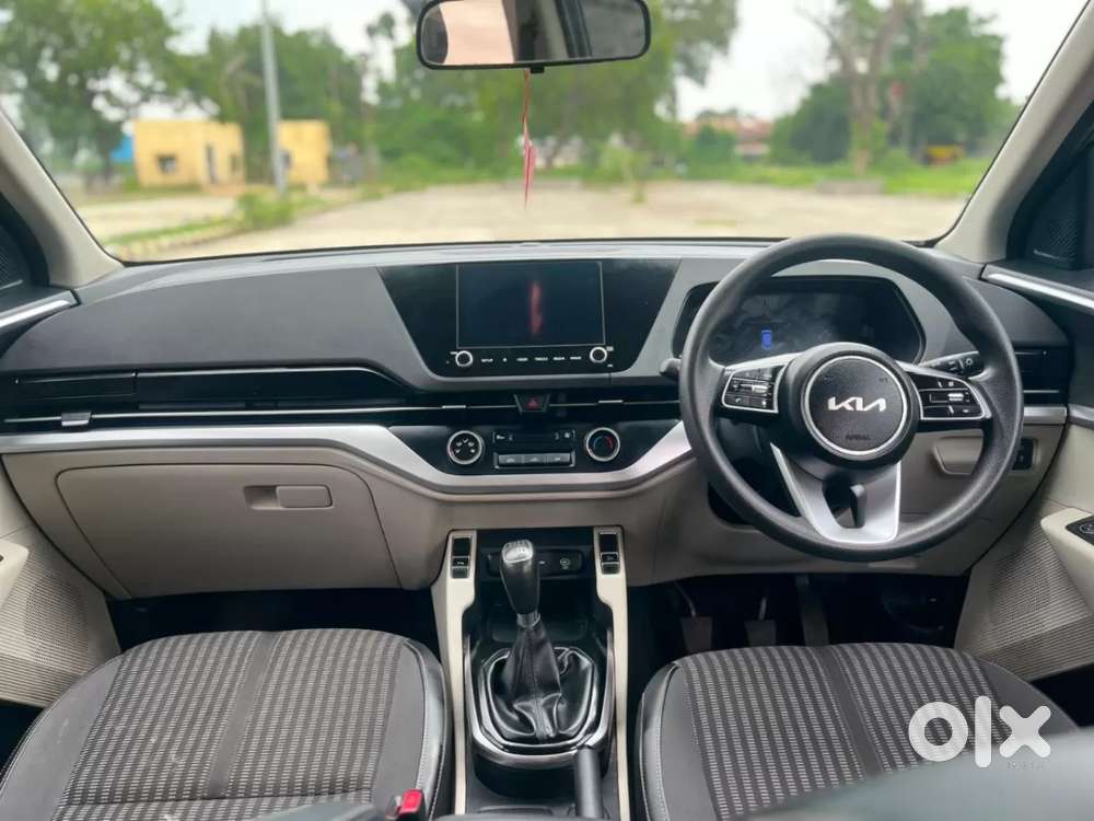 Kia Carens 1.4 Luxury Plus 6 Str, 2022, Petrol