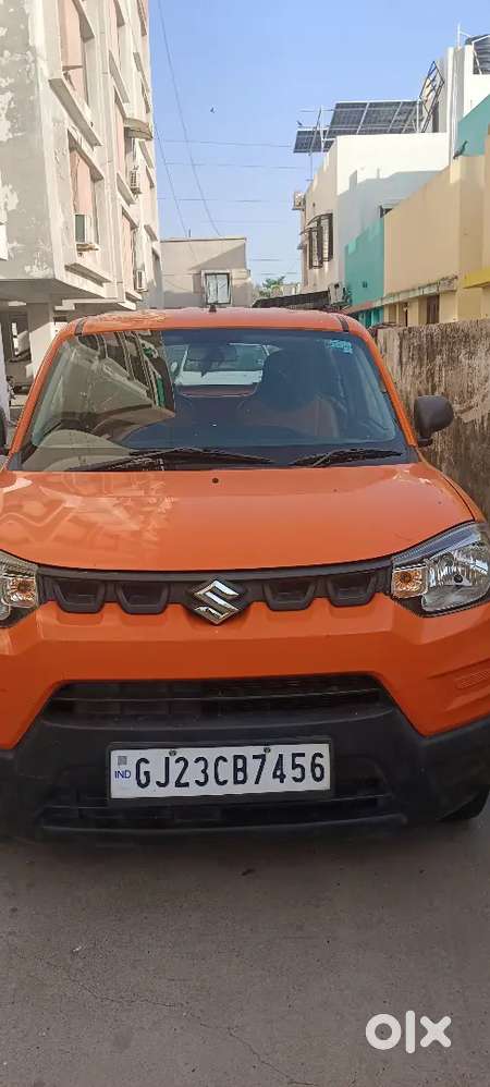 ઓન્લી લેડીઝ ડ્રાઇવર કાર