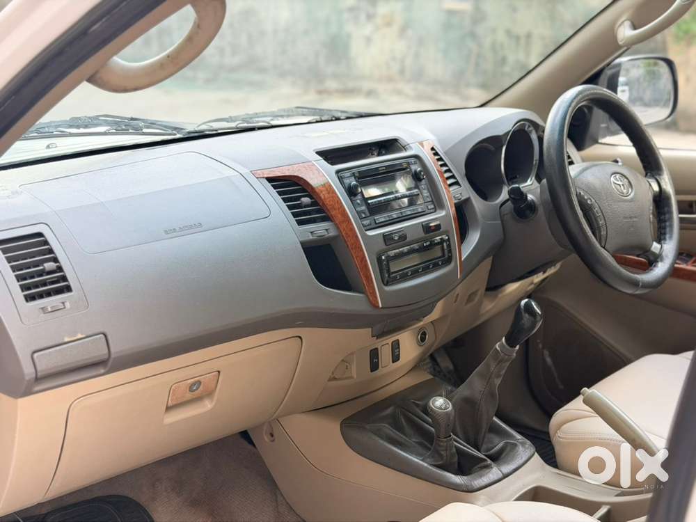 Toyota Fortuner Diesel Manual 2010 Model