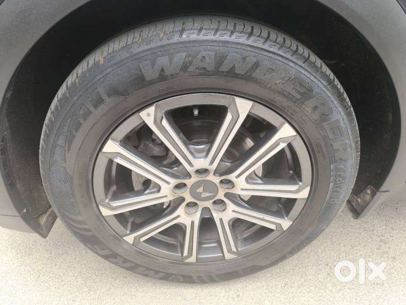 Mahindra Xuv700 2.0 Ax 7 Petrol At Str, 2022, Petrol