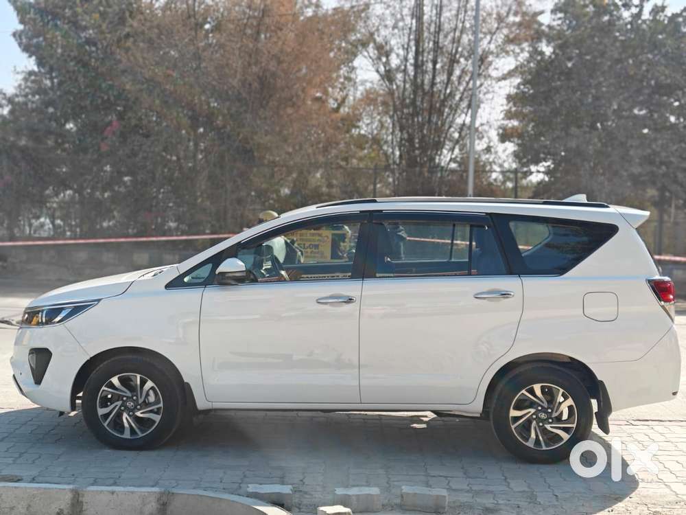 Toyota Innova Crysta 2.4 V 8 Str, 2021, Diesel