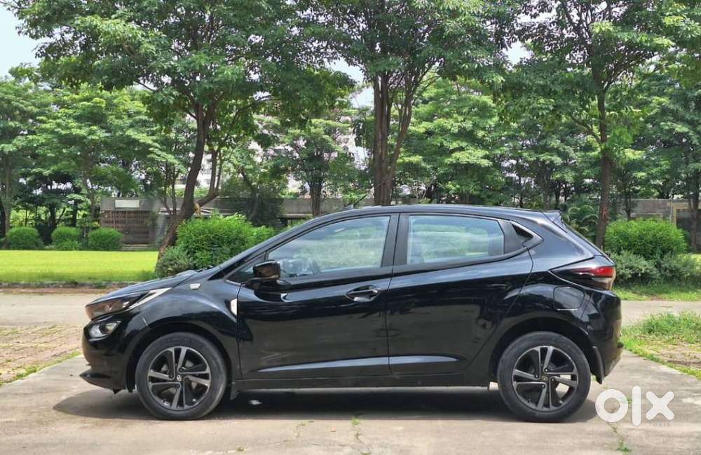 Tata Altroz Xz Plus (s) Dark Edition, 2023, Petrol