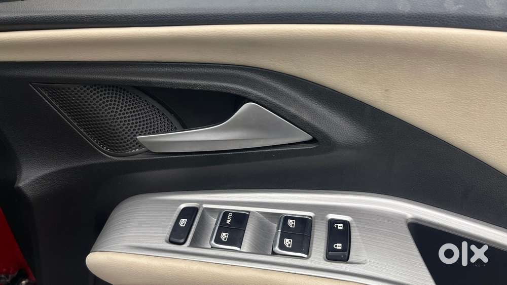 Mg Hector Sharp Pro 1.5 Turbo Cvt, 2025, Petrol