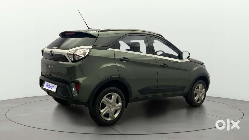Tata Nexon 1.5 Revotorq Xma Amt (s), 2021, Petrol