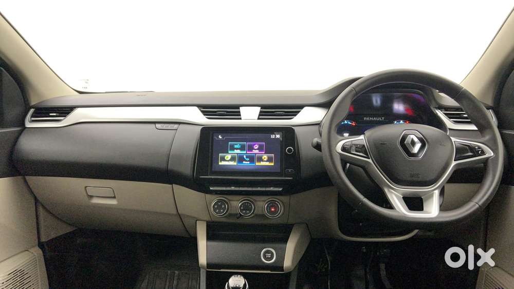 Renault Triber Rxz, 2023, Petrol