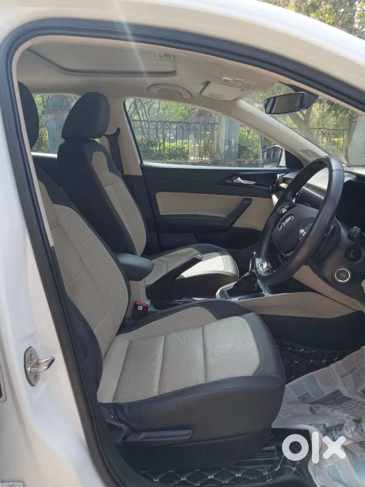 Skoda Slavia Style 1.0l Tsi At, 2023, Petrol