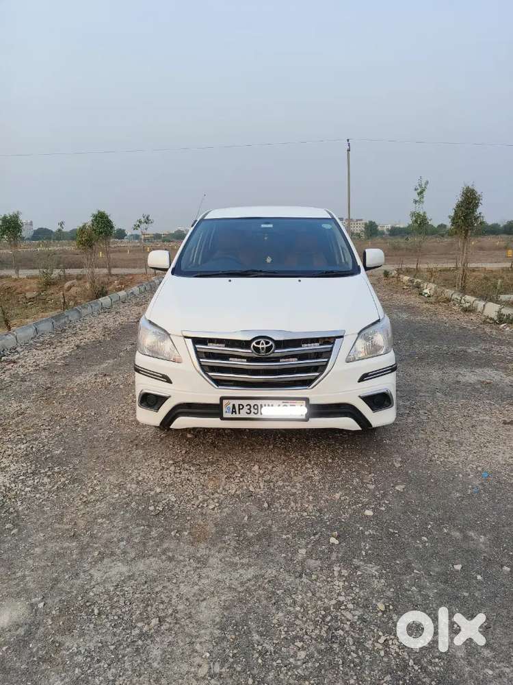 Toyota Innova 2015 Diesel 164550 Km Driven