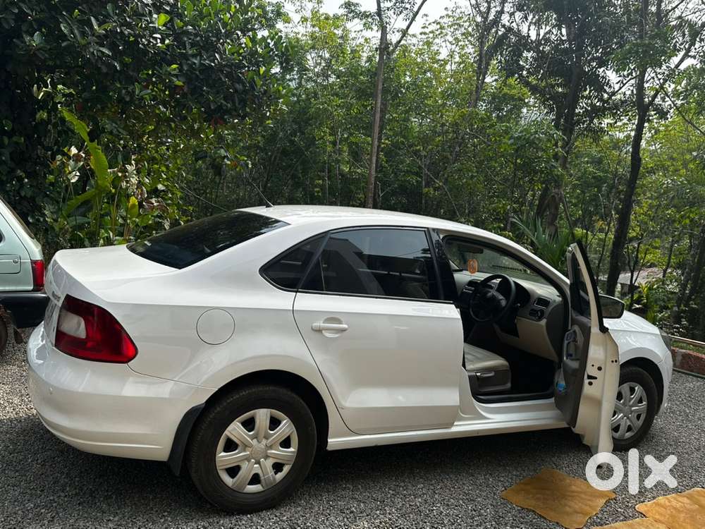 Skoda Rapid 1.6 Ambition 2013