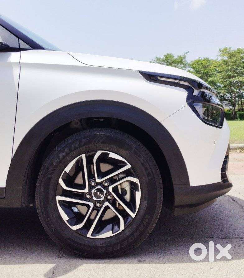 Kia Carens 1.4 Luxury Plus 6 Str, 2023, Petrol