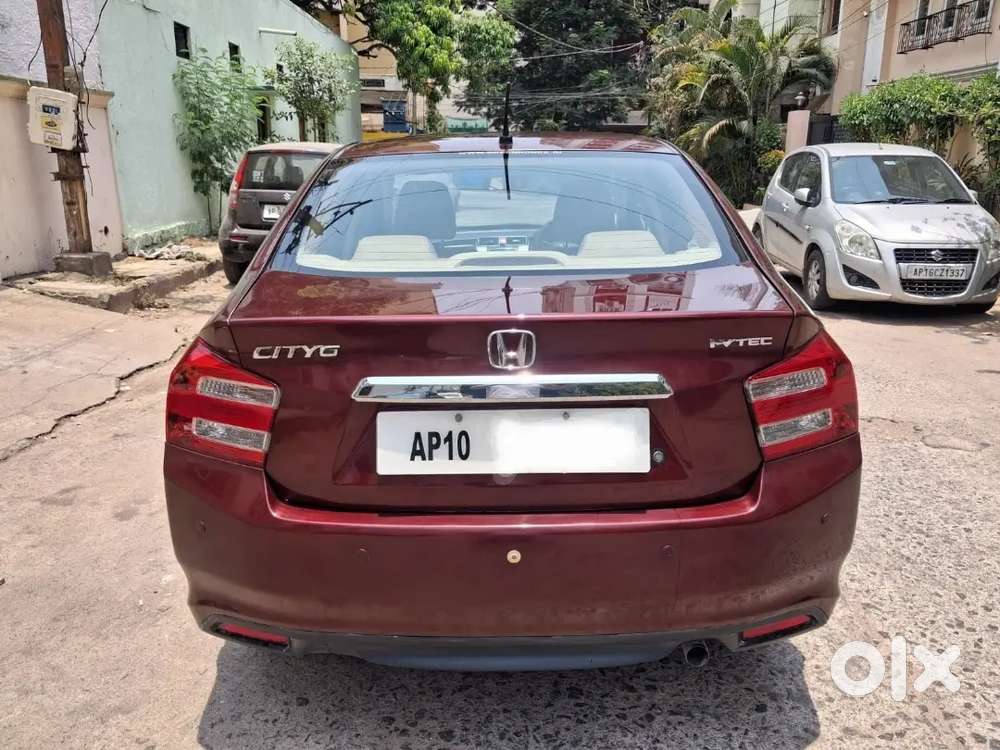 Doctor Used Honda City V Petrol 2013