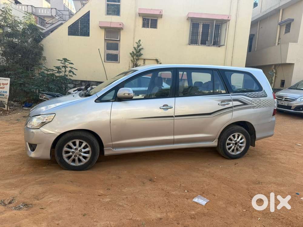 Toyota Innova 2012 Diesel Well Maintained