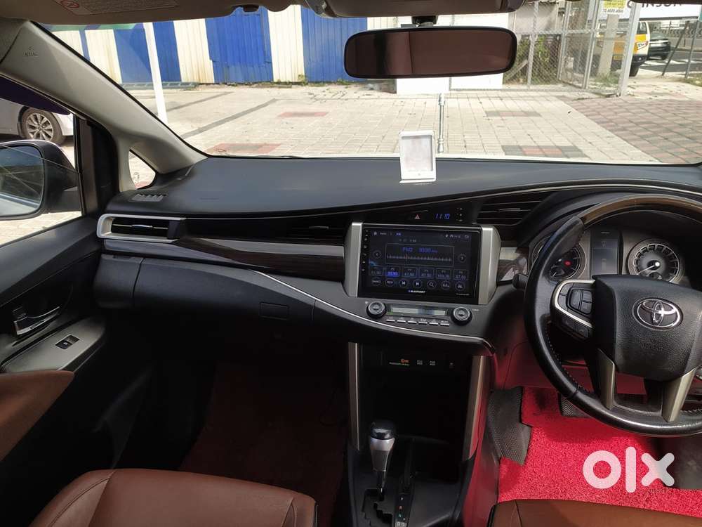 Toyota Innova Crysta 2.8z Automatic, 2016, Diesel