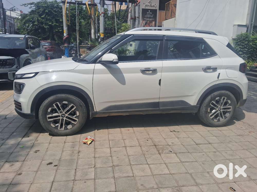 Hyundai Venue 1.0 Sx (o) Turbo Dct, 2023, Petrol