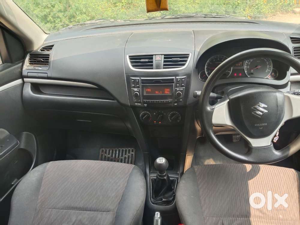Maruti Suzuki Swift Vxi 1.2 Abs Bs-iv, 2017, Petrol