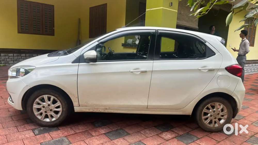 Tata Tiago 2017 Revotron Py.3 Registered