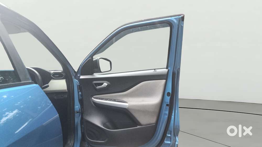 Nissan Magnite 1.0 Xv, 2023, Petrol