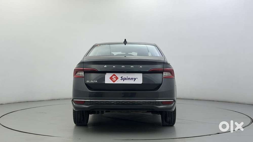 Skoda Slavia Style 1.0l Tsi Mt, 2022, Petrol