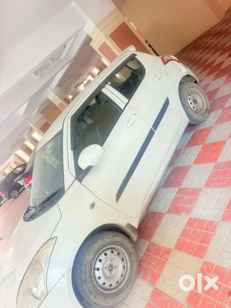 Maruti Suzuki Swift 2013