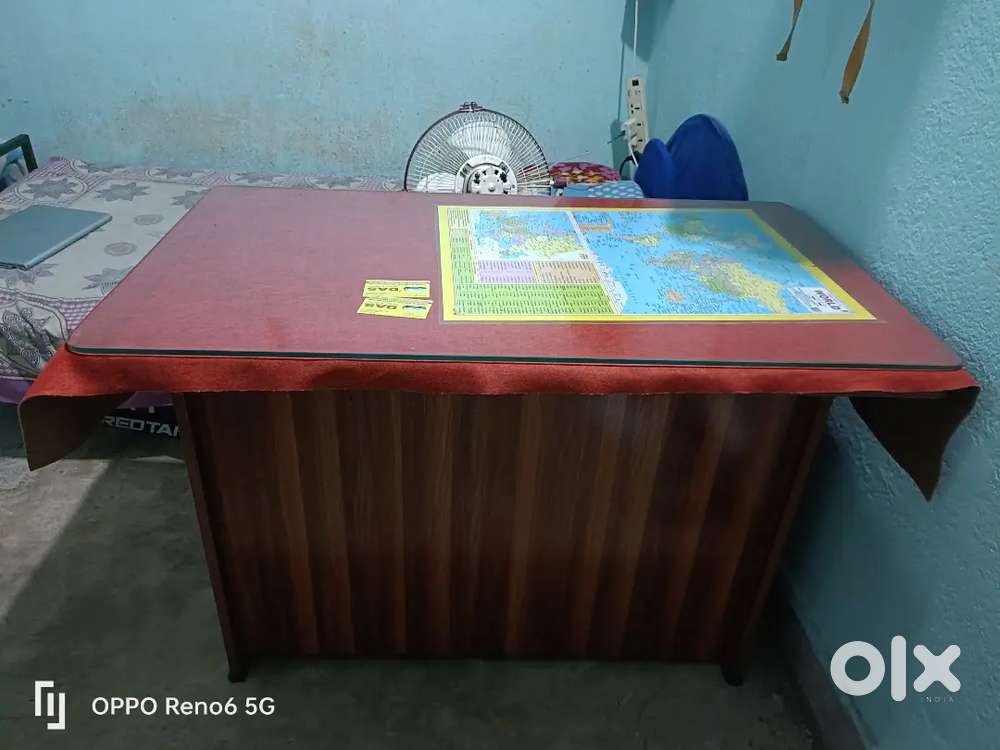 Office table