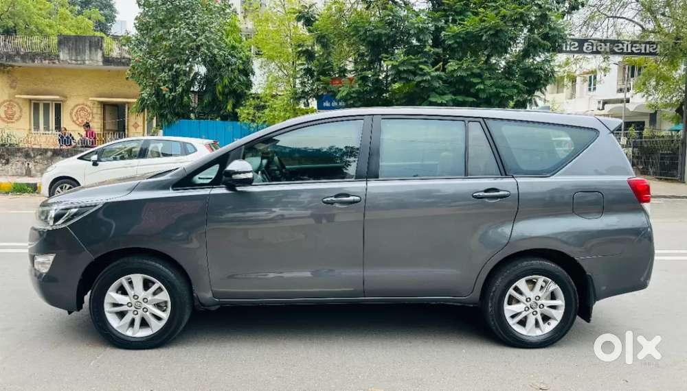 Toyota Innova Crysta [2020-ongoing] 2.4 Gx 7 Str, 2017, Diesel