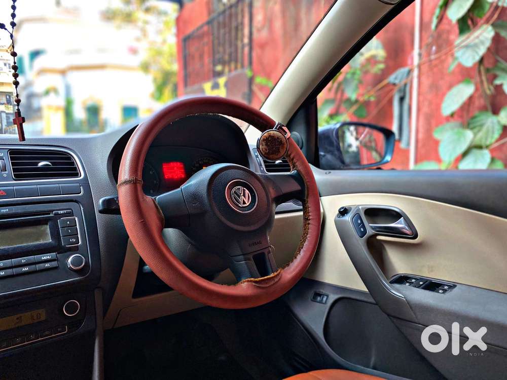 Volkswagen Vento 1.2 Highline Plus At 16 Alloy, 2011, Petrol